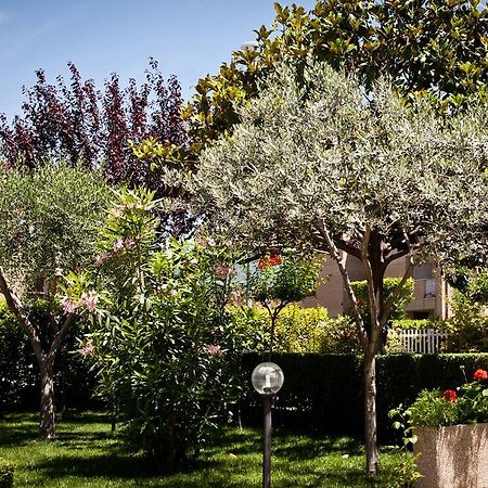 Hotel Vignola Assisi Exteriör bild