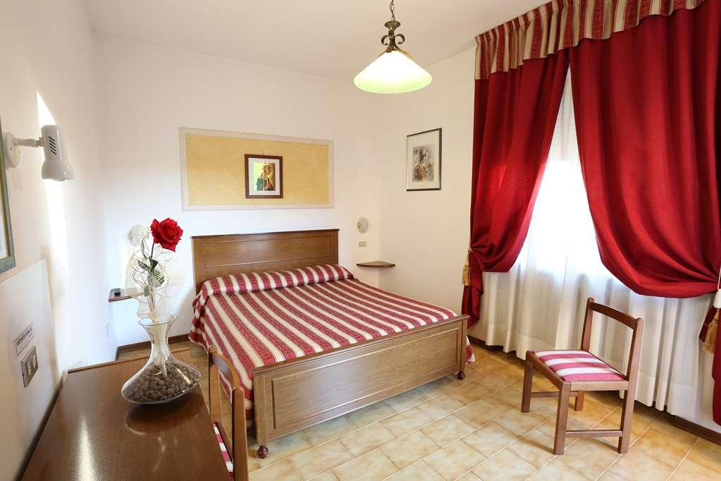 Hotel Vignola Assisi Rum bild